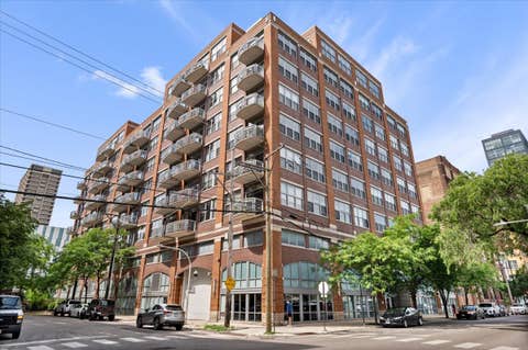 Photo of 933 W Van Buren Street #702, Chicago, IL 60607 (MLS # 12615144)