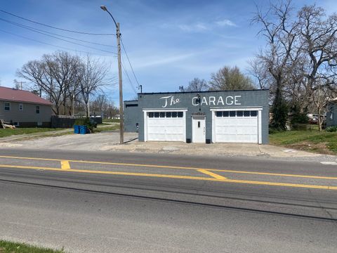 Photo of 1205 E Main Street, Benton, IL 62812 (MLS # 12599457)