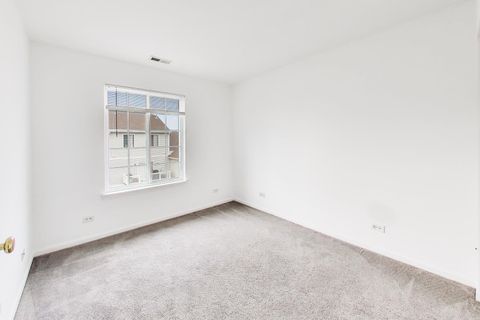 Tiny photo for 551 Cary Woods Circle, Cary, IL 60013 (MLS # 12629062)