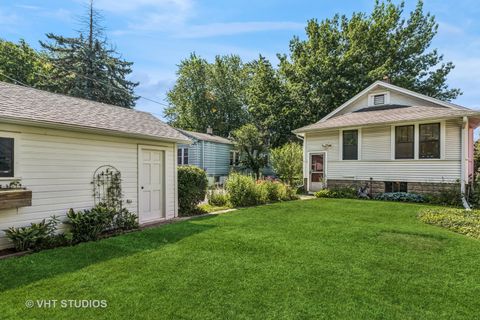 Tiny photo for 1620 Hyde Park Avenue, Waukegan, IL 60085 (MLS # 12464047)