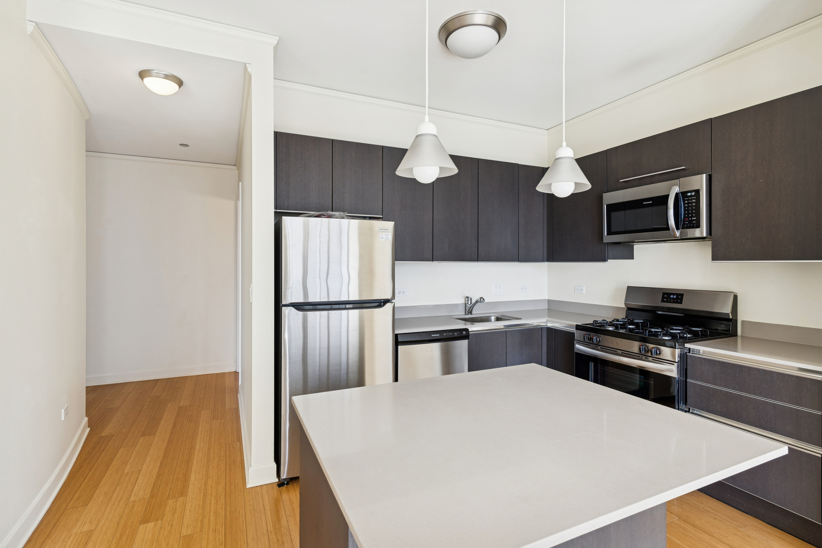 225 N Columbus Drive 5513