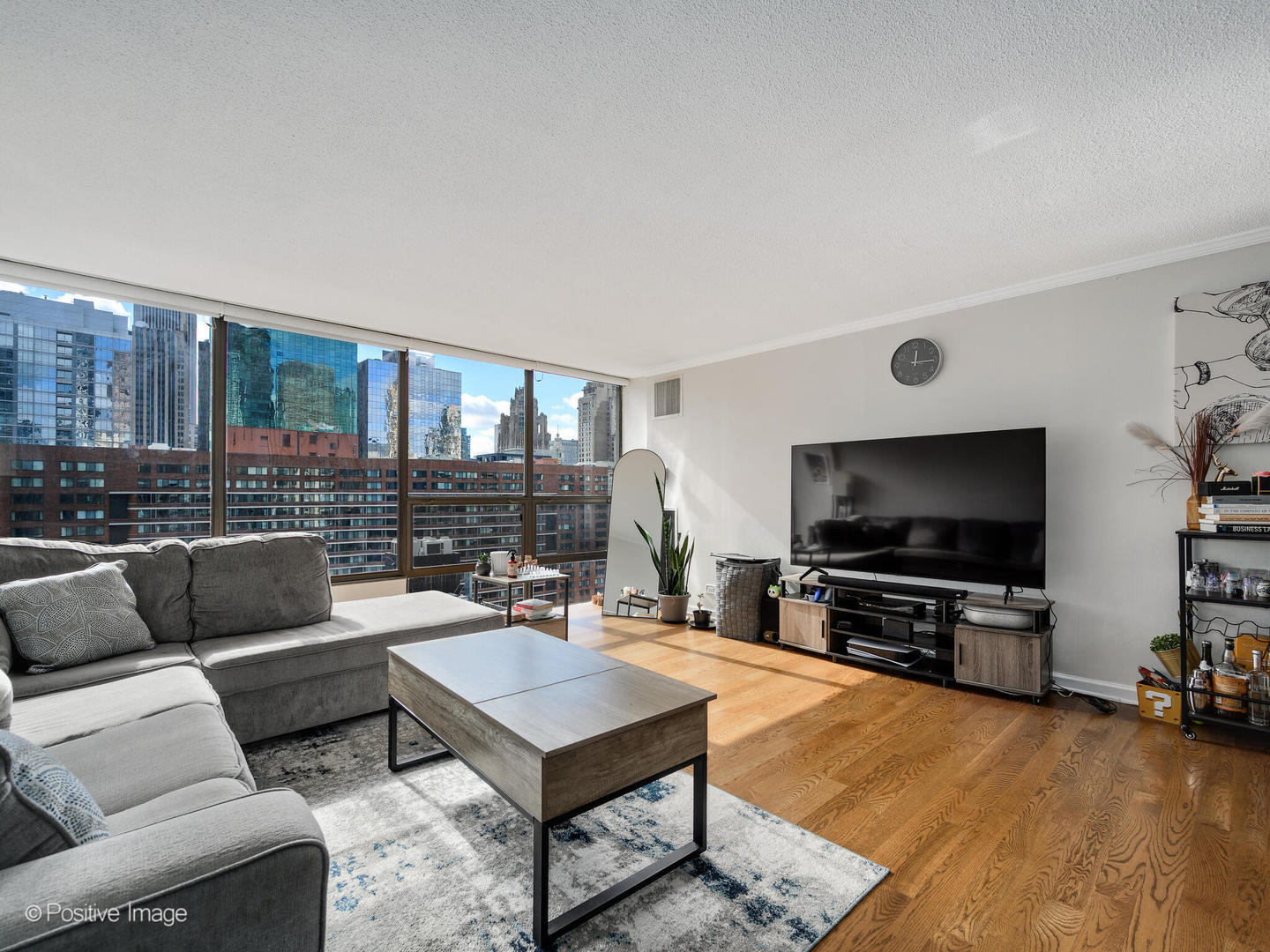 230 E Ontario Street 2602