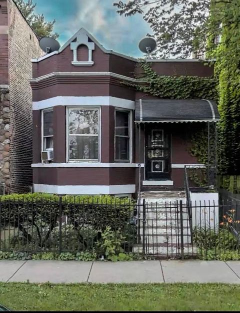 4849 W Gladys Avenue 1 Chicago IL 60644