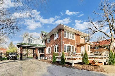 Tiny photo for 823 Jackson Avenue, River Forest, IL 60305 (MLS # 12609546)