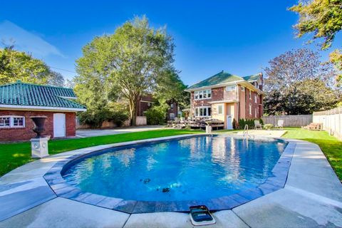 Tiny photo for 823 Jackson Avenue, River Forest, IL 60305 (MLS # 12609546)