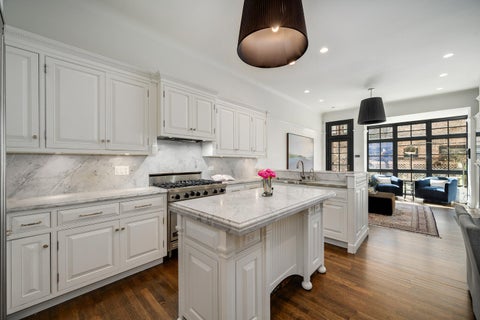 Tiny photo for 75 E ELM Street, Chicago, IL 60611 (MLS # 12553514)