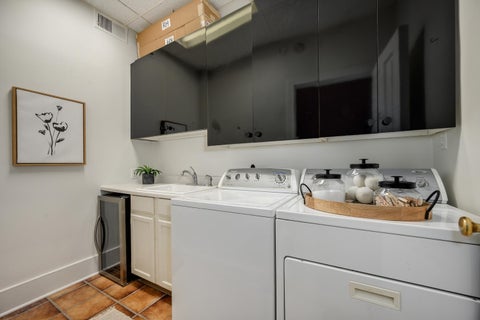 Tiny photo for 75 E ELM Street, Chicago, IL 60611 (MLS # 12553514)