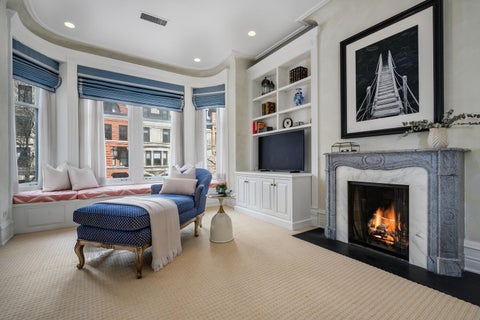 Tiny photo for 75 E ELM Street, Chicago, IL 60611 (MLS # 12553514)