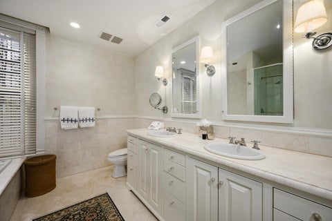 Tiny photo for 75 E ELM Street, Chicago, IL 60611 (MLS # 12553514)