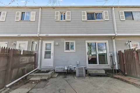 Tiny photo for 426 Greentree Lane, Bolingbrook, IL 60440 (MLS # 12605418)