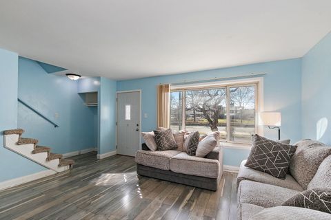 Tiny photo for 426 Greentree Lane, Bolingbrook, IL 60440 (MLS # 12605418)