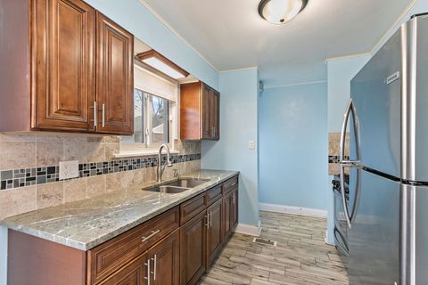 Tiny photo for 426 Greentree Lane, Bolingbrook, IL 60440 (MLS # 12605418)