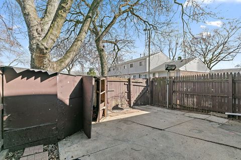 Tiny photo for 426 Greentree Lane, Bolingbrook, IL 60440 (MLS # 12605418)