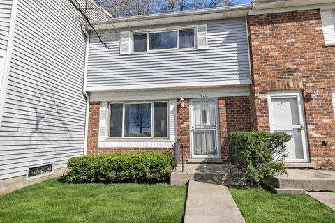 Photo of 426 Greentree Lane, Bolingbrook, IL 60440 (MLS # 12605418)