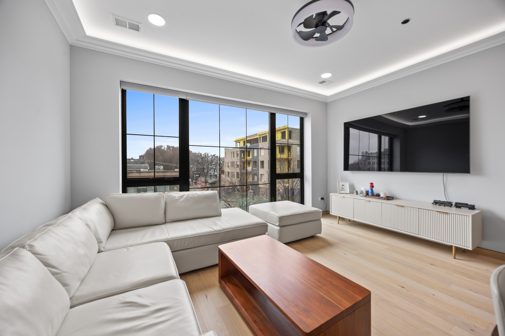 2024 W Irving Park Road 302