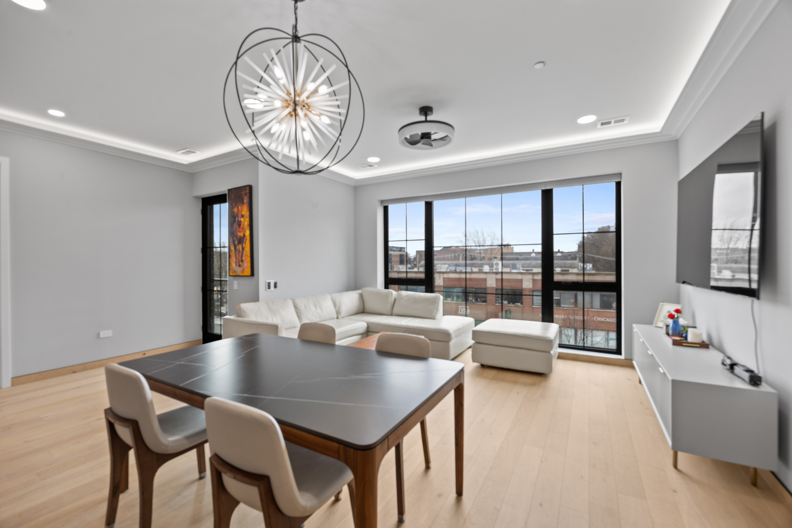 2024 W Irving Park Road 302