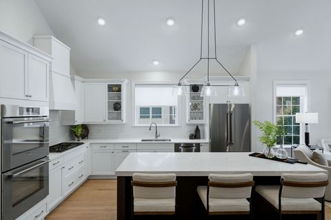 Tiny photo for 567 Hannah Lane, Hinsdale, IL 60521 (MLS # 12555747)