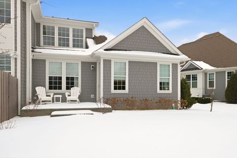 Tiny photo for 567 Hannah Lane, Hinsdale, IL 60521 (MLS # 12555747)