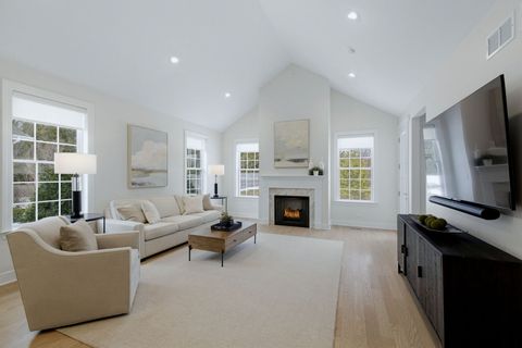 Tiny photo for 567 Hannah Lane, Hinsdale, IL 60521 (MLS # 12555747)