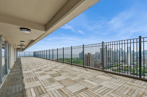 Tiny photo for 1960 N Lincoln Park West Avenue #1206, Chicago, IL 60614 (MLS # 12675644)