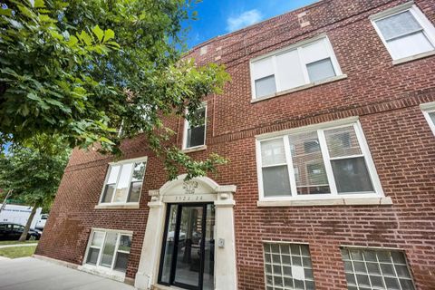 3924 W Altgeld Street 2 Chicago IL 60647