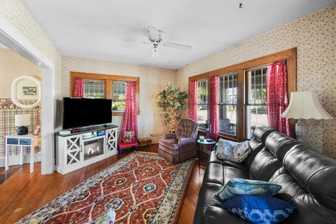 Tiny photo for 504 19th Avenue, Moline, IL 61265 (MLS # 12780263)