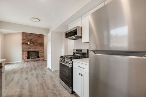 Tiny photo for 1283 Huntington Drive, Mundelein, IL 60060 (MLS # 12567976)