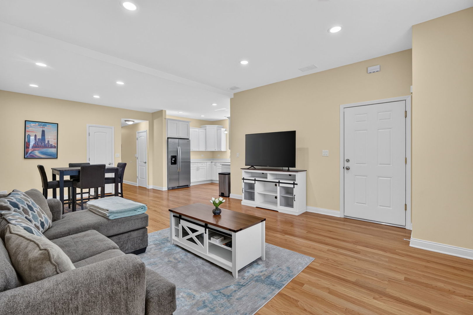 5431 W 30th Place