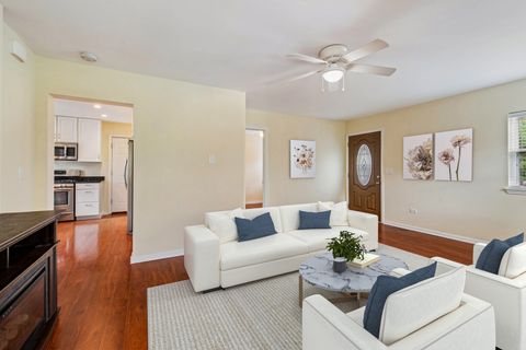 Tiny photo for 21625 W Ravine Drive, Lake Zurich, IL 60047 (MLS # 12481696)