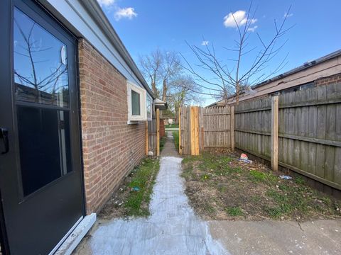 Tiny photo for 14622 Kenwood Avenue, Dolton, IL 60419 (MLS # 12487654)