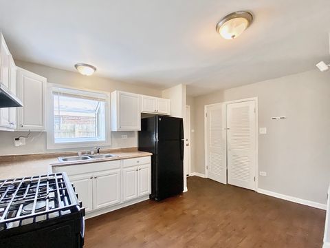 Tiny photo for 14622 Kenwood Avenue, Dolton, IL 60419 (MLS # 12487654)