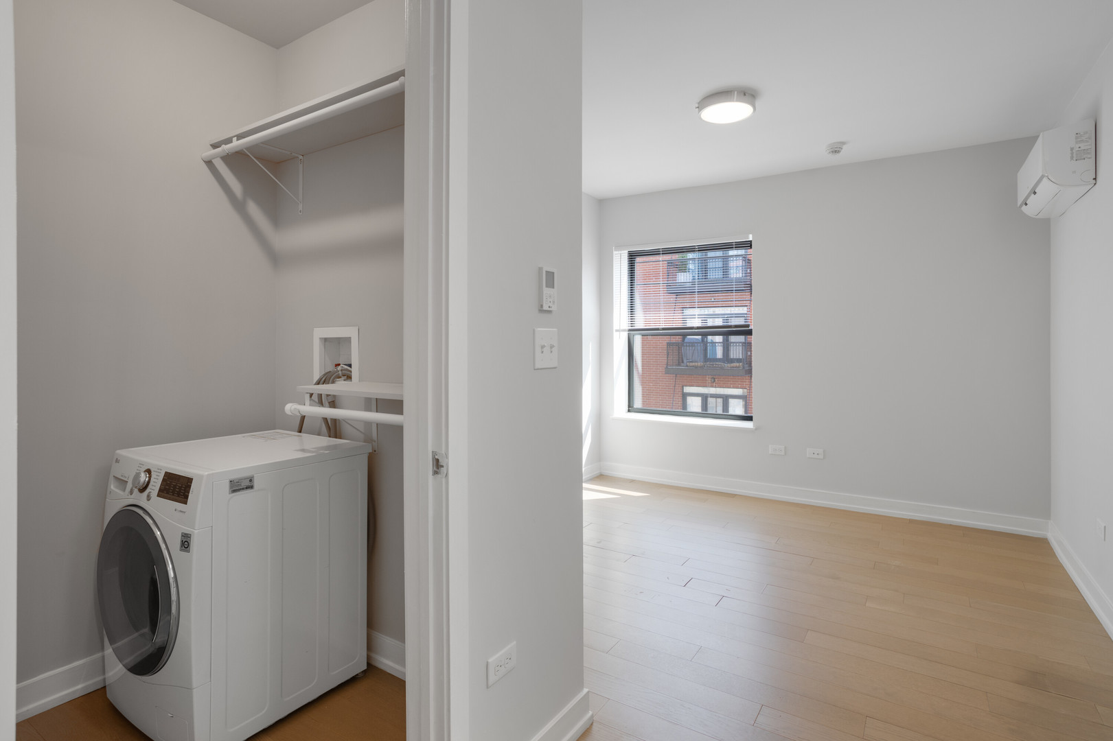 6019 N Winthrop Avenue 407