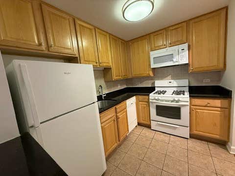 Tiny photo for 677 S RIVER Road #2A, Des Plaines, IL 60016 (MLS # 12710217)