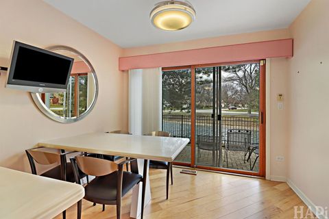 Tiny photo for 2060 N Charter Point Drive #0, Arlington Heights, IL 60004 (MLS # 12524791)