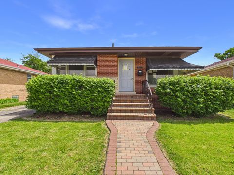 Photo of 51 51st Avenue, Bellwood, IL 60104 (MLS # 12662211)