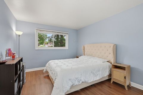 Tiny photo for 3098 Lynnwood Court, Streamwood, IL 60107 (MLS # 12491888)