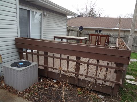 Tiny photo for 113 Hickory Drive, Carpentersville, IL 60110 (MLS # 12608004)