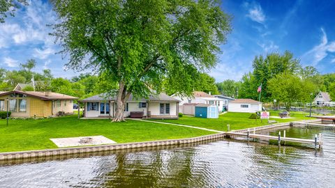 Tiny photo for 524 Park Avenue, Fox Lake, IL 60020 (MLS # 12656117)