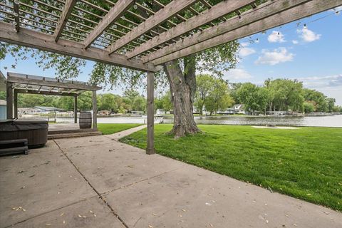 Tiny photo for 524 Park Avenue, Fox Lake, IL 60020 (MLS # 12656117)