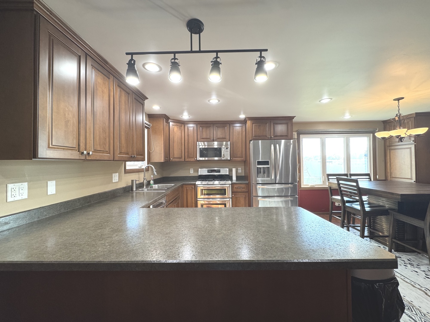 Bourbonnais, Illinois 60914, United States, 2 Bedrooms Bedrooms, ,3 BathroomsBathrooms,Residential,Active,236762