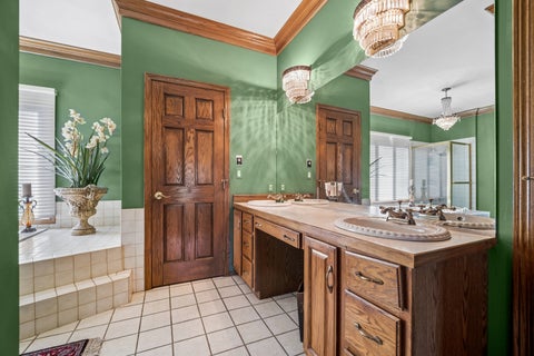 Tiny photo for 36W650 W Ridgewood Lane, St. Charles, IL 60175 (MLS # 12786286)