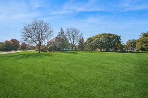 Tiny photo for 36W650 W Ridgewood Lane, St. Charles, IL 60175 (MLS # 12786286)