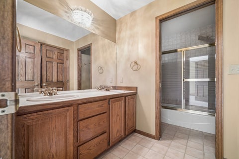 Tiny photo for 36W650 W Ridgewood Lane, St. Charles, IL 60175 (MLS # 12786286)