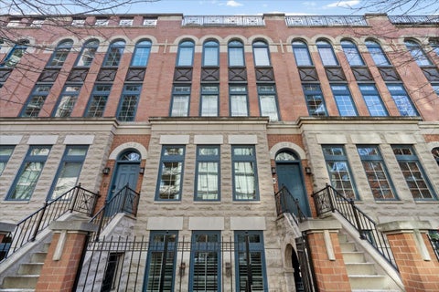 Photo of 363 W SUPERIOR Street #B, Chicago, IL 60654 (MLS # 12761964)