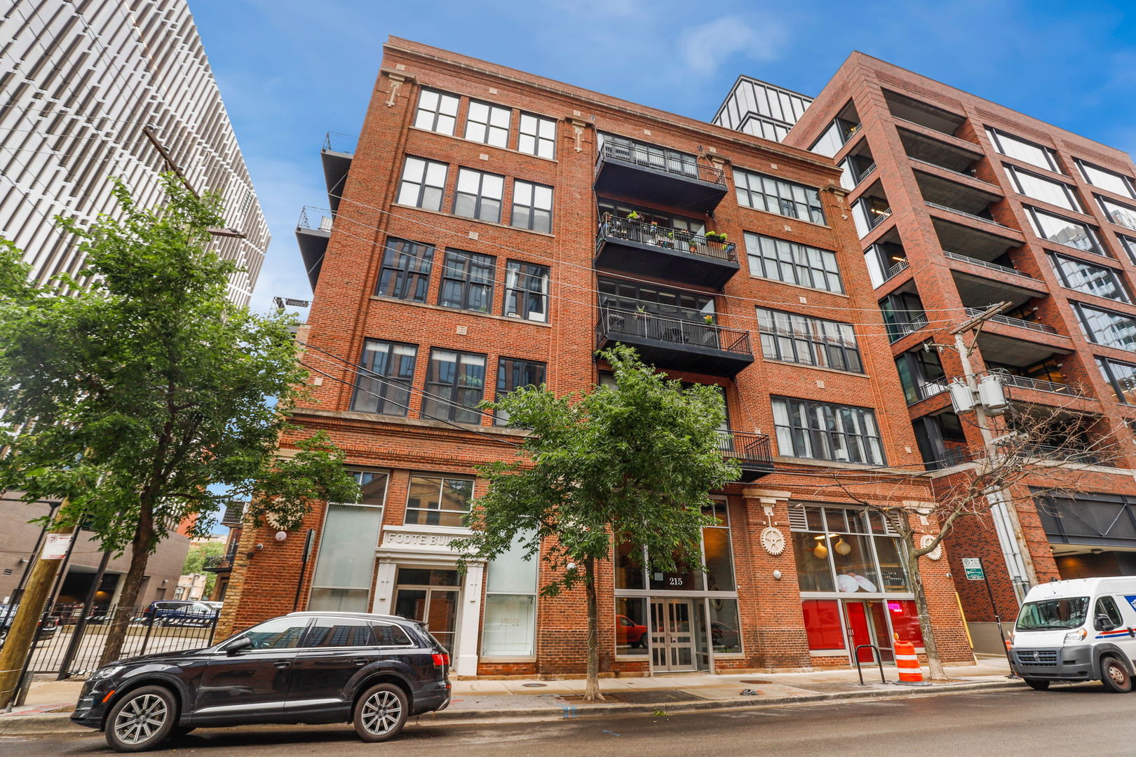 Chicago, Illinois 60607, United States, 1 Bedroom Bedrooms, ,1 BathroomBathrooms,Residential,Active,244129