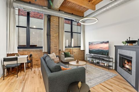 Tiny photo for 215 N Aberdeen Street #202B, Chicago, IL 60607 (MLS # 12516396)