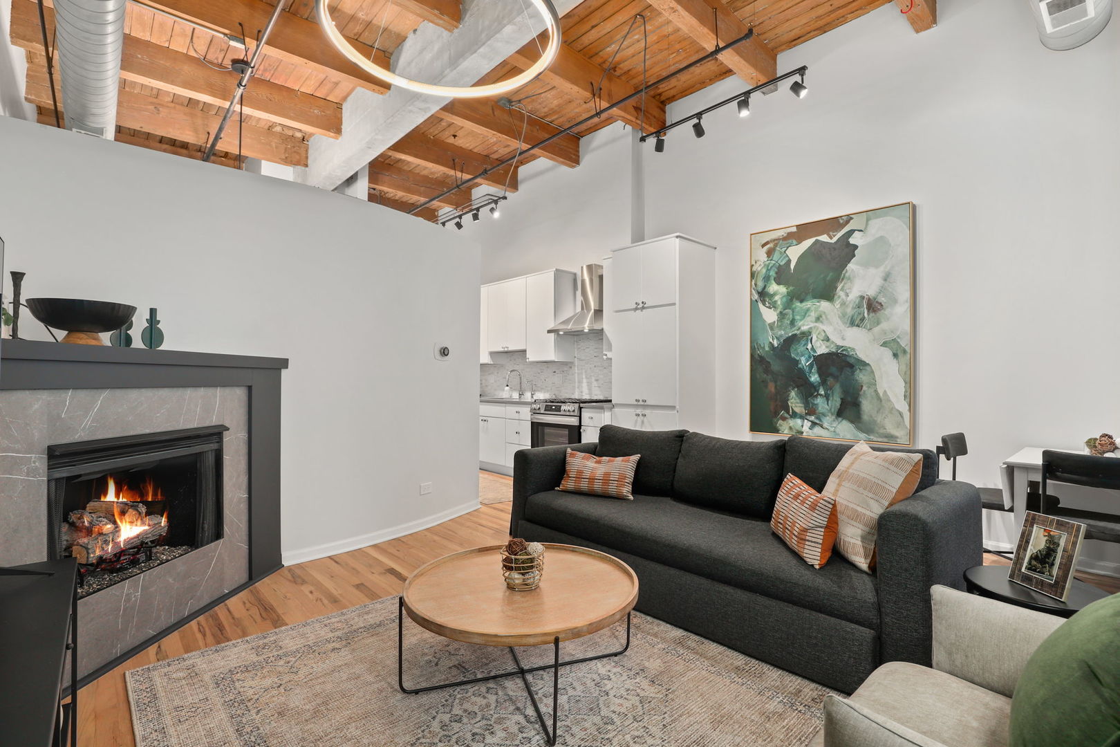 215 N Aberdeen Street 202B