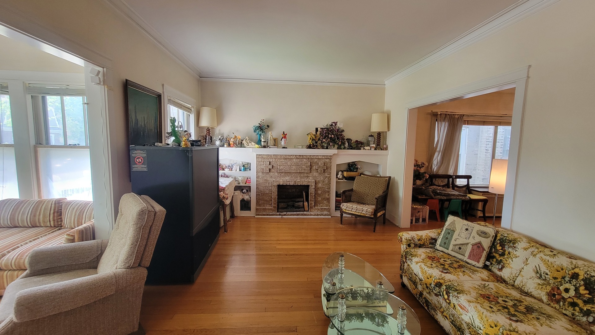 4212 N Mozart Street