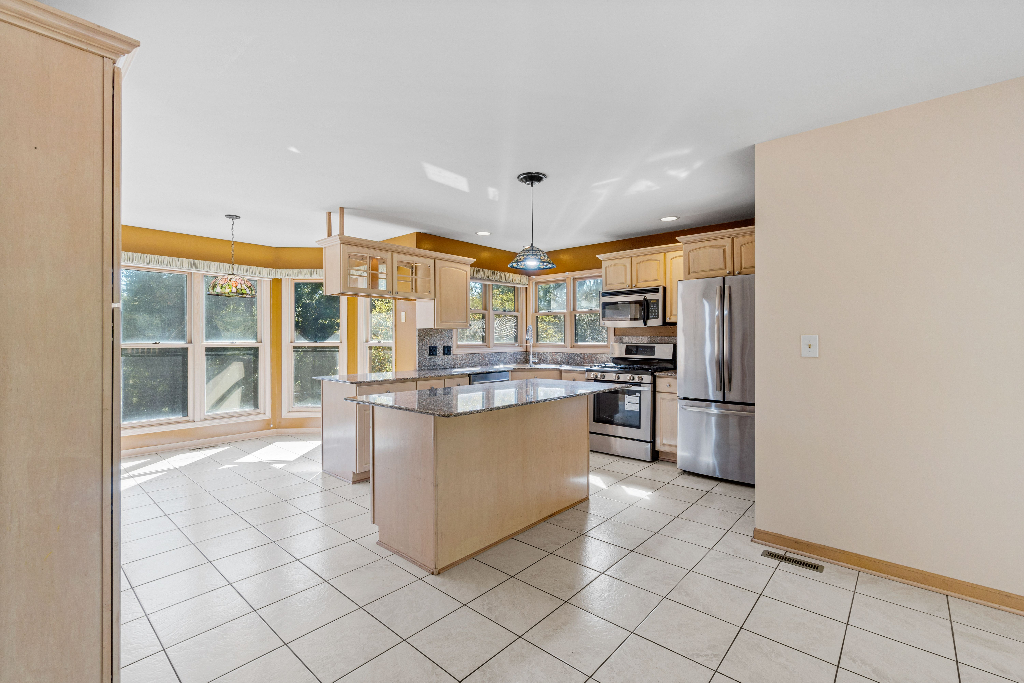 28740 W Bloners Drive