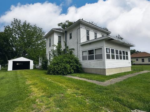 Photo of Streator, IL 61364 (MLS # 12653787)